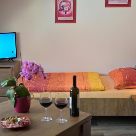 Penzion A Wellness U Trebonske Madony Buitenkant foto