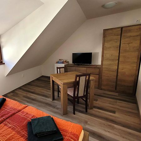 Penzion A Wellness U Trebonske Madony Buitenkant foto