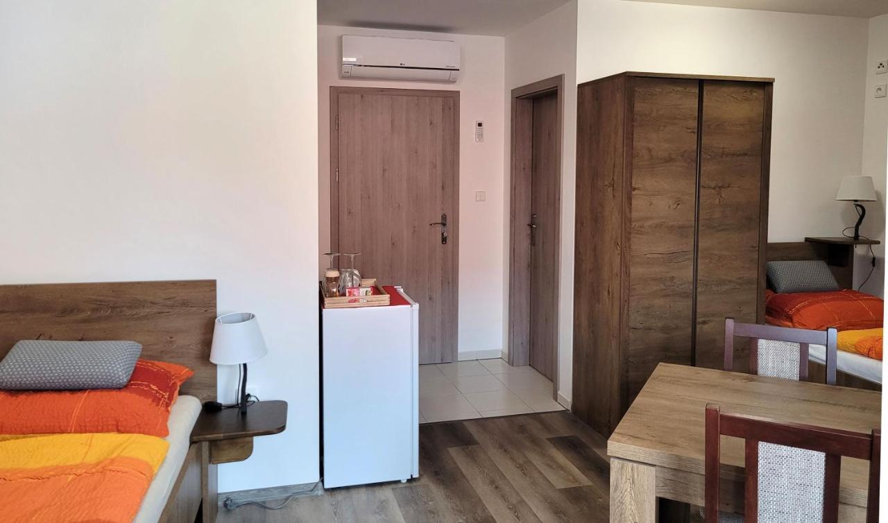 Penzion A Wellness U Trebonske Madony Buitenkant foto