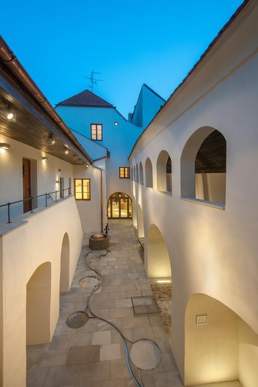 Penzion A Wellness U Trebonske Madony Buitenkant foto